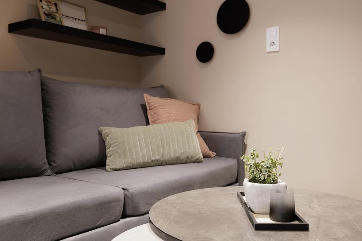 The Urban Chill Spot Harsfa Street Apartman Budapest Kültér fotó