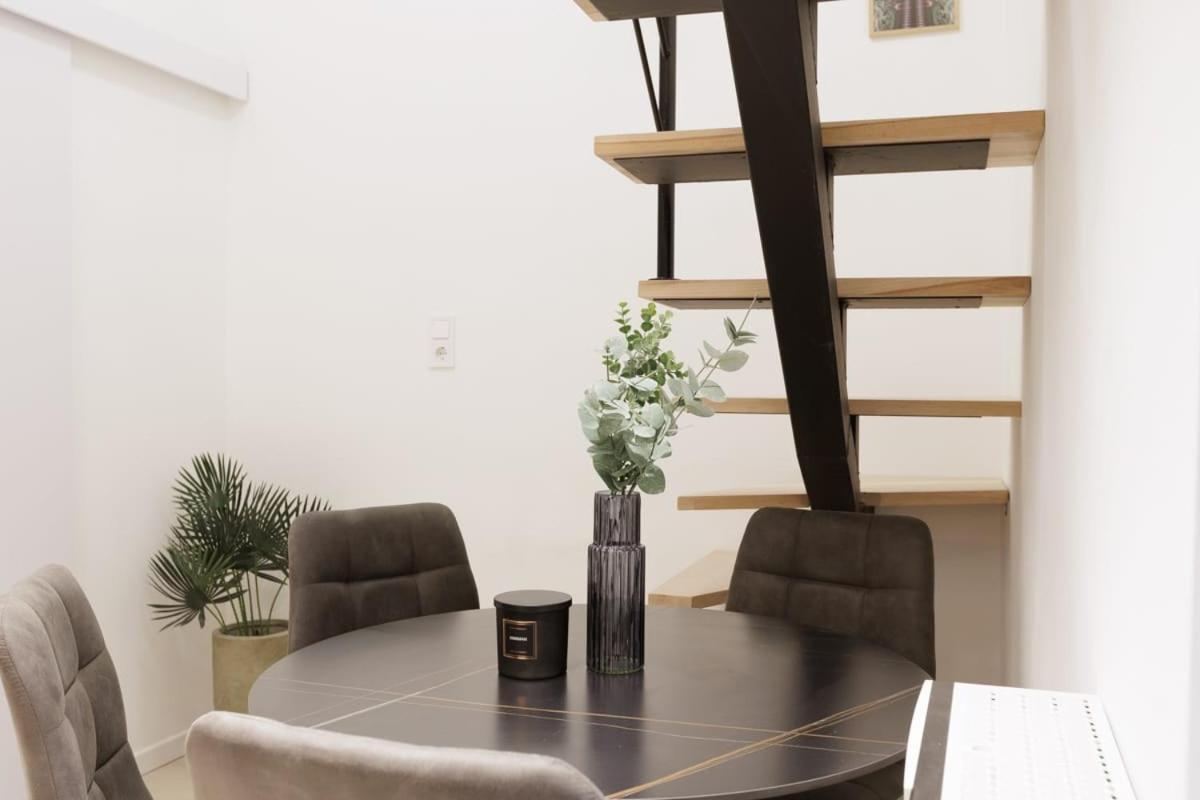 The Urban Chill Spot Harsfa Street Apartman Budapest Kültér fotó